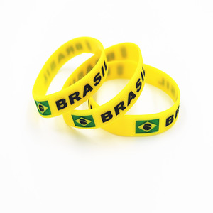 Meistverkaufte Brasilien-Flagge Gravierte Silikon-Armbänder Verschiedene Farben Fußball-Armband <span class=keywords><strong>Premium</strong></span> Werbeartikel - Product Image 1