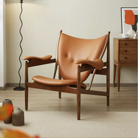 Fauteuil de salon au design rétro minimaliste, style médiéval, en cuir rembourré, avec structure en bois massif de frêne, pour salon ou bureau