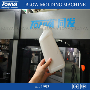 Fabricante de Máquinas de Moldeo por Extrusión y Soplado para Botellas de Limpiador de Inodoros de Plástico TONVA de 2 Cavidades - Product Image 5