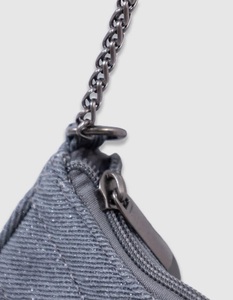 Sac bleu scintillant pour filles avec cœurs matelassés Un vrai sac à main pour la grande fille. Paillettes bleues, matelassage en forme de cœur, quelque chose nous fait penser - Product Image 3
