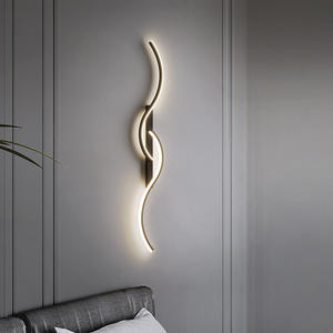 Applique murale <span class=keywords><strong>LED</strong></span> minimaliste moderne éclairage intérieur de maison de chevet luminaire de chambre <span class=keywords><strong>à</strong></span> coucher de salon longue bande applique murale lumière - Product Image 1