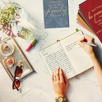 Carnet en cuir PU A6 avec logo personnalisé, journal de poche, petit carnet d'écriture portable, porte-stylo, cadeau promotionnel d'entreprise