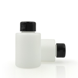 ขวด PET สีขาวขนาด 100 มล. และ 200 มล. แบบขายส่ง พร้อมฝาเปิดกว้างสีดำและหัวปั๊มสำหรับบรรจุเซรั่มและโลชั่นบำรุงผิว - Product Image 3