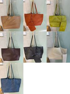 China <span class=keywords><strong>Online</strong></span> <span class=keywords><strong>Shopping</strong></span> Model Sterke Visuele Aantrekkingskracht Grote Capaciteit Handvat Aan Beide Zijden Pu Materiaal Handgeweven Tassen Voor Vrouwen Merk - Product Image 6