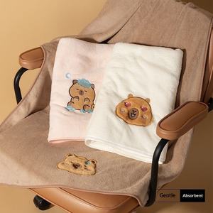 Nouvelle <span class=keywords><strong>serviette</strong></span> de bain Capybara pour la maison, douce pour la peau, absorbante, respirante, style couple, vente <span class=keywords><strong>chaude</strong></span>, classe A - Product Image 1