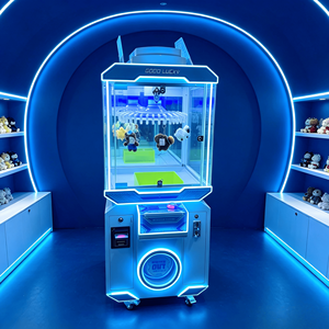 Machine de jeu d'arcade Foot Traffic Boost Good Luck Hook Drop avec roulettes universelles pour aires de jeux intérieures, magasins de détail et location d'événements - Product Image 5