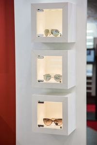 Thời trang <span class=keywords><strong>mini</strong></span> LED chiếu sáng hiển thị đứng tủ tường <span class=keywords><strong>Showcase</strong></span> cho trang sức đồng hồ nước hoa chân dung Túi đồ chơi - Product Image 6