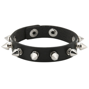 Pulsera <span class=keywords><strong>de</strong></span> Cuero <span class=keywords><strong>con</strong></span> Tachuelas <span class=keywords><strong>de</strong></span> Estilo Punk Europeo y Americano para Parejas, Pulsera Gótica <span class=keywords><strong>de</strong></span> Acero Inoxidable <span class=keywords><strong>con</strong></span> Cierre <span class=keywords><strong>de</strong></span> Hebilla - Product Image 6