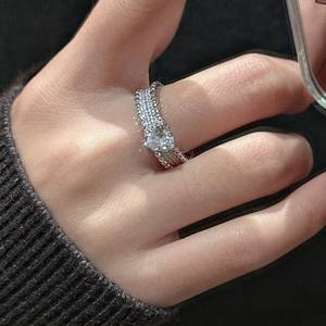 Bague en argent sterling S925 avec zircon unique en forme de cœur, simple, basique, personnalisée, de luxe, torsadée, tendance, vente en gros - Product Image 3