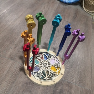 Ekran standları tutucu ses şifa tedavisi ve çakra dengeleme yoga ve meditasyon şifa araçları için çakra tuning çatal setleri - Product Image 6