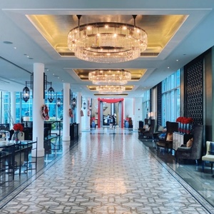 Lampada a sospensione interna di cristallo K9 di lusso con dimensioni personalizzate colore regolabile altezza eleganti <span class=keywords><strong>hotel</strong></span> lampadari ad anello a distanza ciondolo - Product Image 5