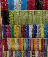 Nouvelle arrivée : dentelle brodée en polyester avec perles de sequins colorées personnalisées