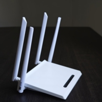 Sıcak Satış FTTH Wifi Modem Çift Bantlı Wifi 6 Xpon ZC-500GWT 4GE+AC1200 WiFi 5+CATV+WDM+AGC Toptan Fiyat