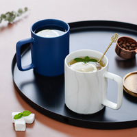 Vente en gros de tasses à eau en porcelaine nordique créative de 15 oz, logo personnalisé imprimé, tasse à café en céramique mate vintage avec boîte cadeau et couvercle