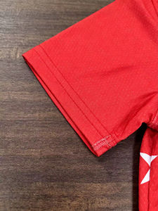 Maillot de football américain en maille respirant 100 % polyester, coupe ample, personnalisé OEM, séchage rapide, uni, sportif, avec sublimation et coutures - Product Image 2