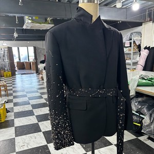 Personnalisable: veste blazer haut de gamme de style étoile coréenne à ceinture en métal robuste. - Product Image 3