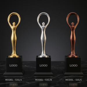 Elegante Trofeo de Ángel de Metal Fundido a Presión Modelo 535 con Acabado Plateado UV Portátil y Duradero, Premio Deportivo con Base de Madera Negra - Product Image 1