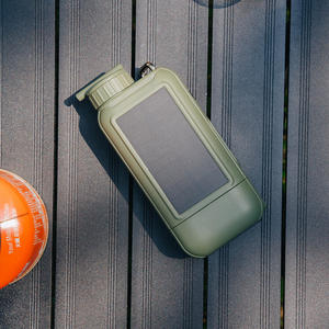 Purificateur d'eau électrique portable extérieur Survive avec lampe de poche à batterie à filtration en 5 étapes et lumière SOS prête à l'énergie solaire - Product Image 4