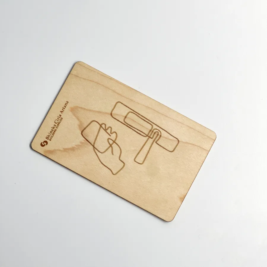 RFID IC in legno con chiave magnetica 13.56 mhz f08 chip visita card bambù ciliegio trucioli di legno ID magnetico in legno biglietto da visita