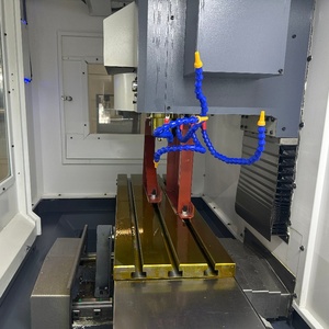Centre d'usinage <span class=keywords><strong>vertical</strong></span> CNC 3 axes de haute précision, broche BT30, petite machine CNC pour usinage de métaux, usine OEM - Product Image 3