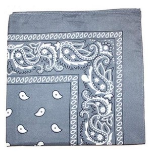 Bandana multifonctionnel et élégant pour toutes les saisons, idéal pour le sport, les voyages ou comme accessoire de mode décontracté - Product Image 3