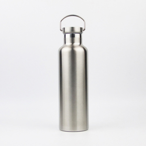 Bouteille d'eau sport isolée en acier inoxydable de qualité supérieure OEM 25 onces Thermos Bouteille de voyage <span class=keywords><strong>Kanteen</strong></span> avec poignée et couvercle - Product Image 1
