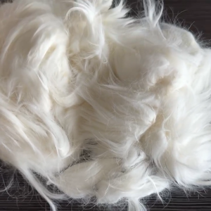 Sharrefun超高品質100% アンゴラウサギの髪のヘアケアとカード付き15.0-16.0ミクロン32mm長さ競争力のある価格 - Product Image 1