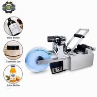 Machine d'étiquetage et de codage semi-automatique de bureau LT-50D pour l'industrie alimentaire, bouteilles rondes - Économie d'énergie et haute sécurité
