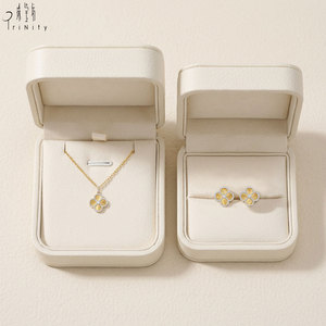 Conjunto de Joyería al por Mayor de Calidad Excepcional, Oro Amarillo de 14K, Aretes de Trébol de Cuatro Hojas con Diamantes Naturales, Joyería Fina para Damas - Product Image 6