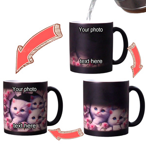 Vente en gros de <span class=keywords><strong>mug</strong></span> magique 11oz <span class=keywords><strong>personnalisé</strong></span> couleur changeante <span class=keywords><strong>noir</strong></span> rouge bleu mat sublimation transfert de chaleur tasse en céramique avec poignée C coeur - Product Image 4