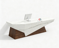 Bureau de réception moderne en marbre personnalisé avec façade LED, bureau de réception incurvé moderne pour salon de beauté, bureau de réception de luxe
