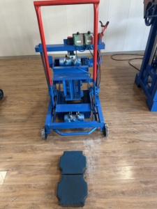 Hot Sale High Efficiency 2-45 Mobile <b>Cement</b> Brick Machine Low Power Household Brick Maker One-year Warranty - Product Image 2