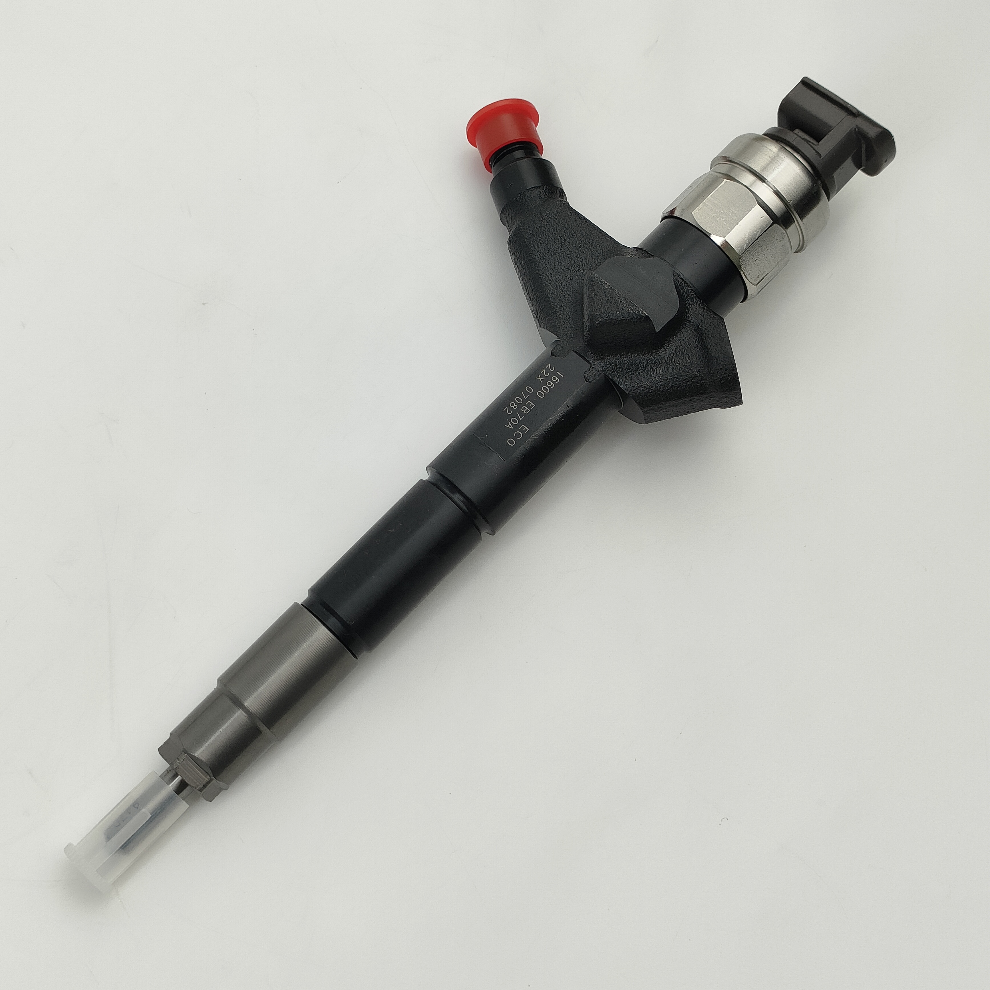Diesel Engine Part Common Rail Injector 095000-6253 16600-EB70D for NISSAN