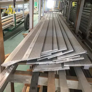 来自中国工厂的挤压铝型材板，Corrugated 板挤出