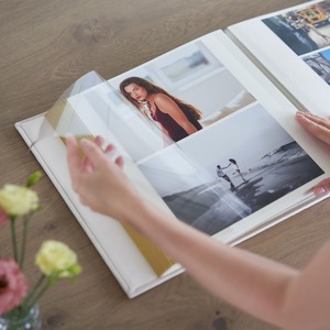 Großhandel Custom Diy selbst klebendes Sammelalbum Journal Samt bezug Fotoalbum Buch mit Foto rahmen und Schuber - Product Image 4