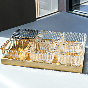 Set di 6 Vassoi in Legno con Piatti per Snack, Ciotole in Vetro Personalizzabili per Servire Caramelle, Frutta Secca e Alimenti - Product Image 6