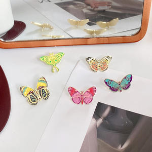 Niedriger Preis Großhandel Bunte Metall Revers Brosche Pin Bee Butterfly Insect Emaille Pins für Kleidung - Product Image 4