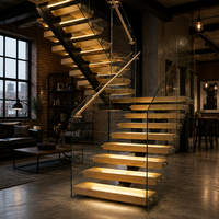 Escalier flottant sur mesure avec marches en bois massif, balustrade en verre sans cadre, main courante en acier noir, escalier cantilever pour l'intérieur de la maison