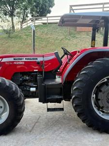 Tracteur agricole Massey Ferguson 4290 Turbo 4x4 100 CV rouge avec transmission par engrenages et garantie de 2 ans - Product Image 4