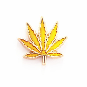 WD Plant Clover Gepolijste Metalen Emaille Pins 3D Verguld Ecologisch Gras Onkruid Bladeren voor - Product Image 3