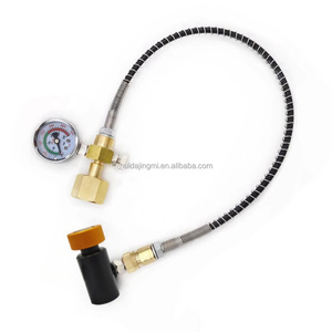 Station de remplissage de CO2 Radiale/Axiale avec Manomètre 250 bars, Tuyau de 50 cm, Kit d'adaptateurs en laiton personnalisable OEM Noir/Doré - Product Image 1