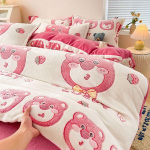 Set Quattro Pezzi in Pile Corallo Invernale Caldo Copripiumino in Pile Doppio Lato Lenzuolo in Flanella Fodera in Pile Morbido Ispessito - Product Image 6