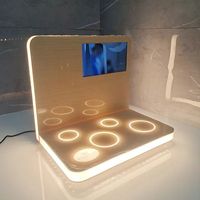 Support d'affichage en acrylique personnalisé avec éclairage LED pour instruments de beauté, cosmétiques, écouteurs, avec écran LCD de 8 pouces