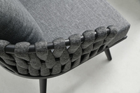 Canapé d'extérieur moderne en corde tressée avec table basse minimaliste en ardoise et structure en aluminium pour balcon et salle à manger