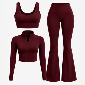 Ensemble de sport respirant et à séchage rapide pour femme en spandex bordeaux : haut de sport à col rond, veste courte zippée et pantalon de yoga évasé taille haute - Product Image 1