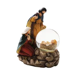 שרף מותאם אישית באיכות גבוהה תינוק ישוע חג המולד לידת ישו קישוט דתי אור תיבת נגינה סיבוב כדור מים כדור שלג