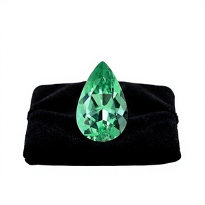พลอยมรกตสีเขียวธรรมชาติและสร้างในห้องปฏิบัติการ - Product Image 3