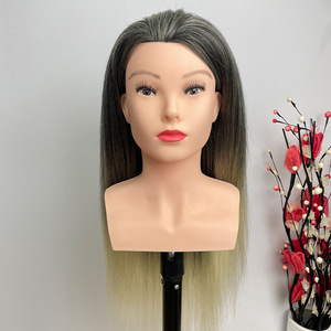 Tête de mannequin de <span class=keywords><strong>coiffure</strong></span> homme pour formation, style lisse, 35 cm, en soie mélangée, compatible avec la livraison directe - Product Image 1
