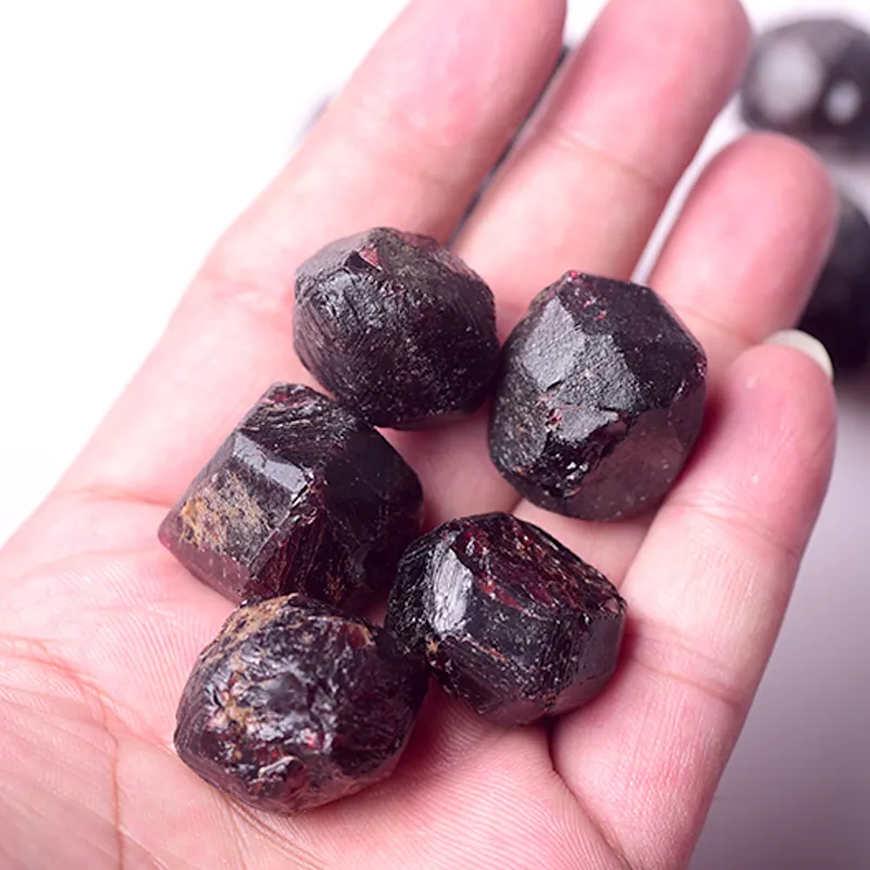 Wholesale Natural Rough Garnet Tumbled Stone Price Raw Gravel From m.alibaba.com