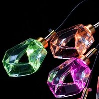 Lumière de plafond suspendue LED 2026 en acrylique, cubes de glace RGB colorés, contrôle Bluetooth, pour décoration de mariage et événements festifs